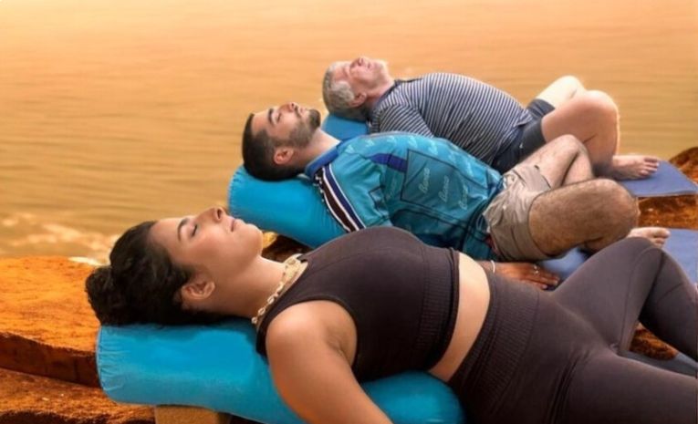 YOGA TOUT PUBLIC (MARDI À 18h15)