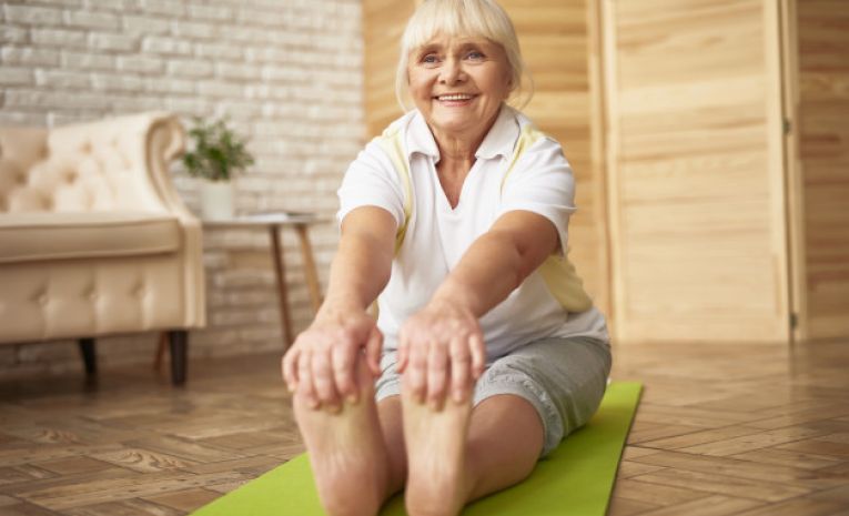 YOGA SENIORS (VENDREDI À 10h00)